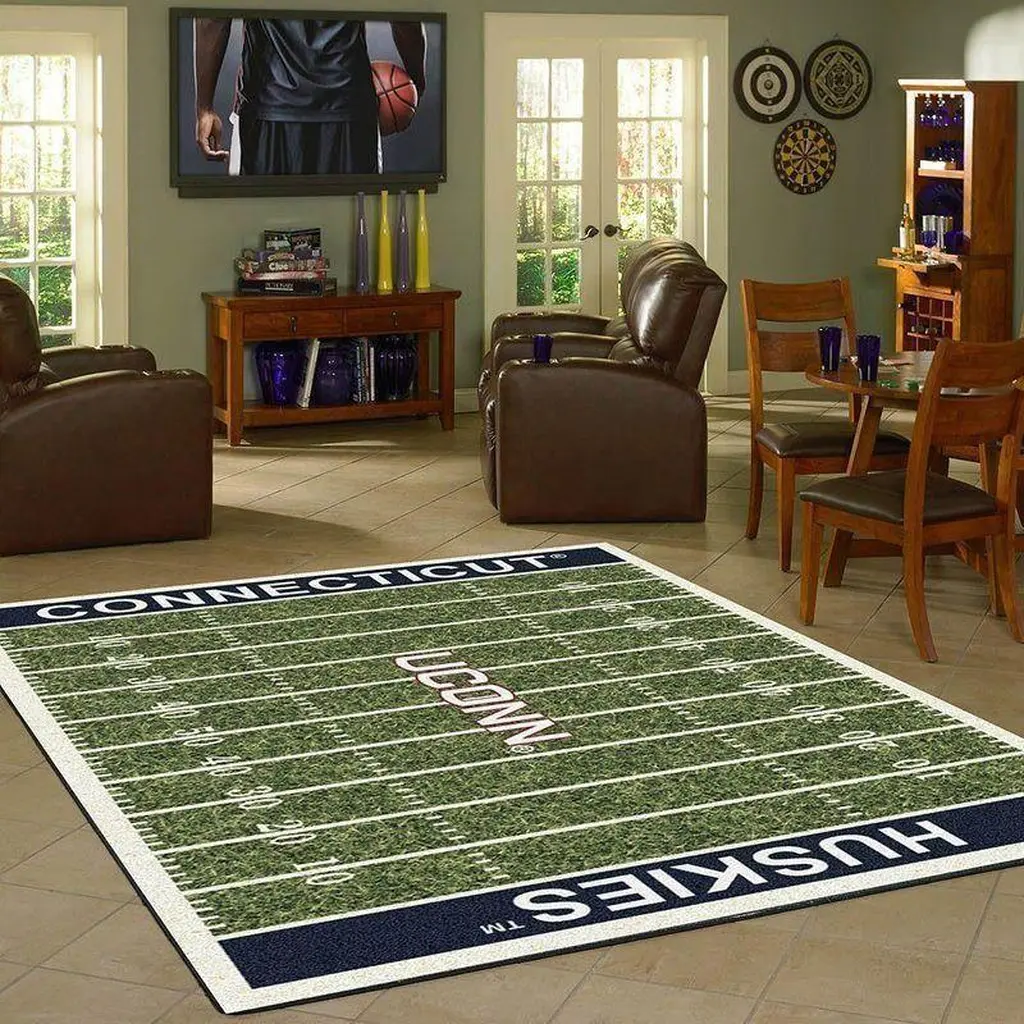 Connecticut Huskies Rug - Football Field Area Fans Green and White