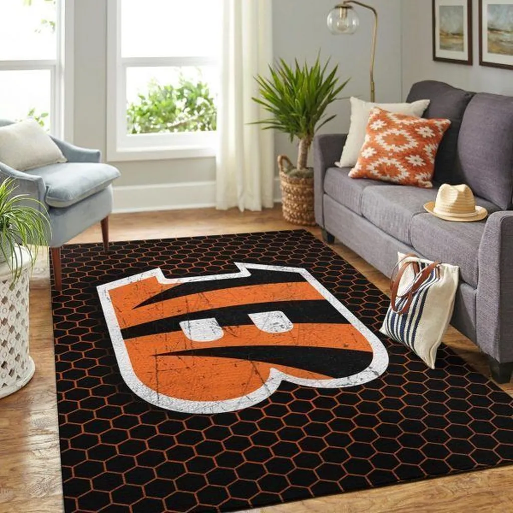 Hexagon Rug with Bold Letter B Pattern Design Black and Orange